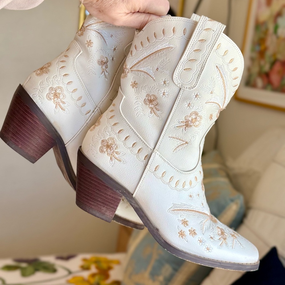 Embroidered Western Ankle Boots - Cream
